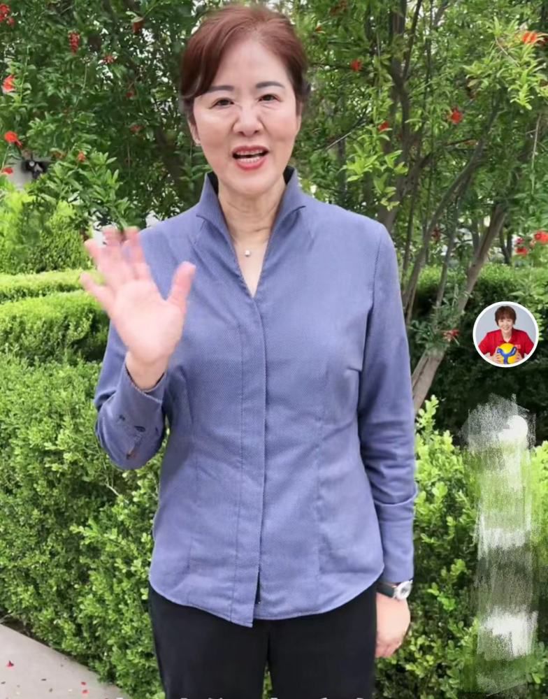宋婉婷紧张到声音都有些更咽，开口道：我……我刚才给叶大师打电话，他说他在燕京给别人看风水……伊藤菜菜子听到这里，立刻瞪大眼睛，脱口道：这么说来。
